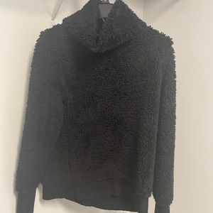 athleta turtle nexk size medium